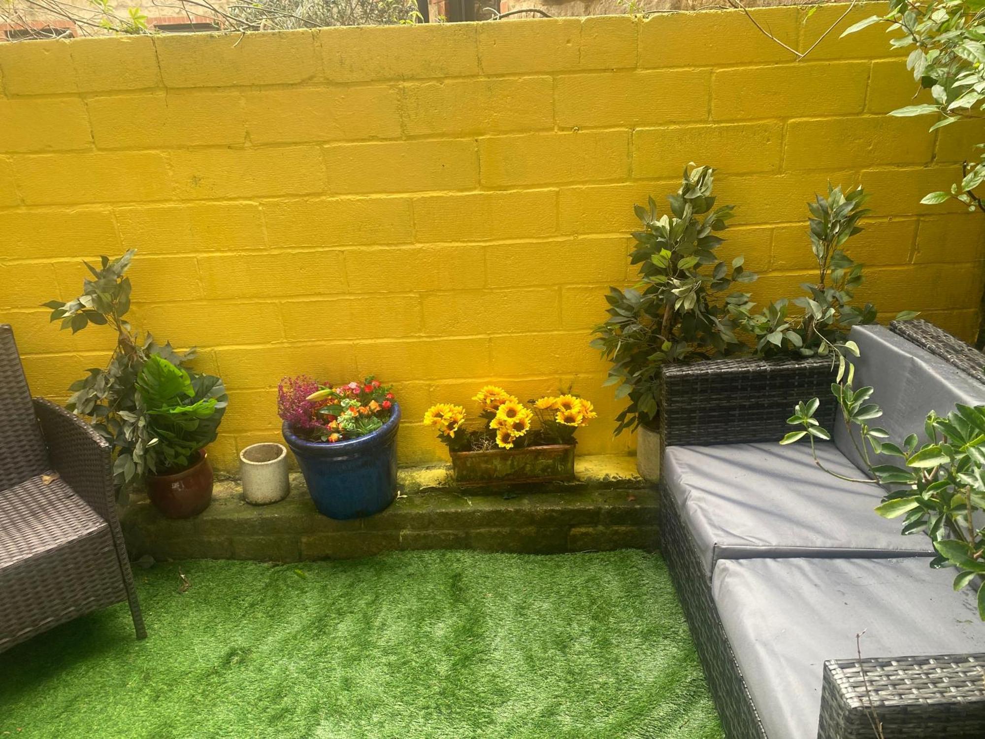 Quiet Lower Floor 2 Bed City Apartment With Private Patio Garden Bath Exteriér fotografie