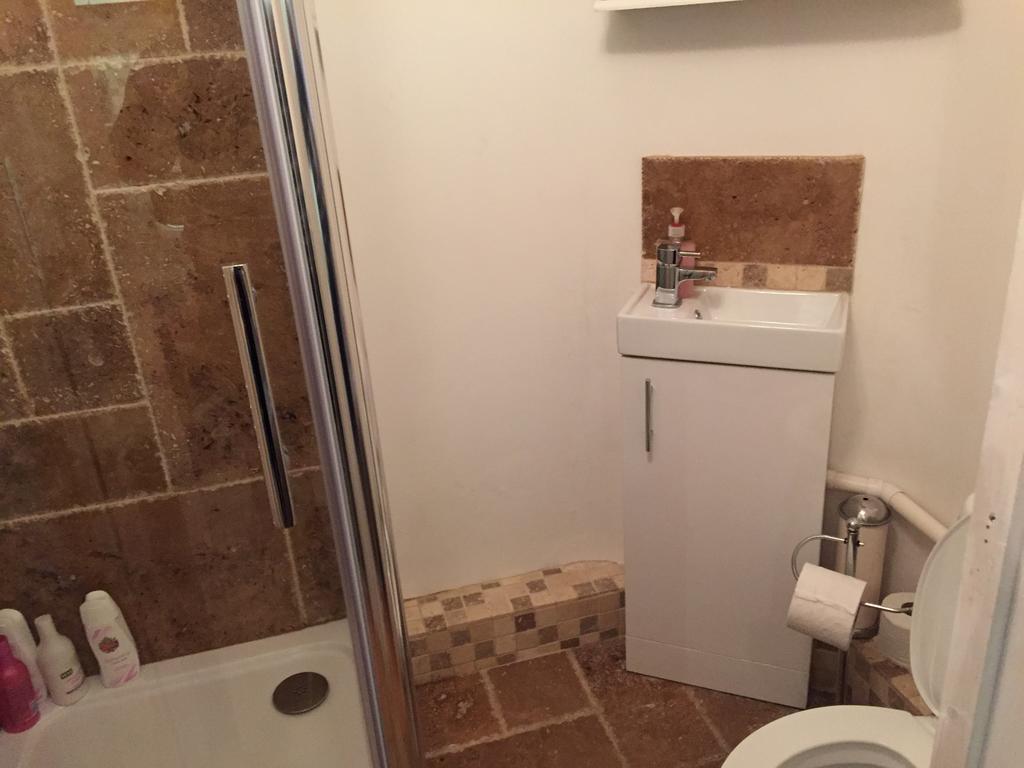 Quiet Lower Floor 2 Bed City Apartment With Private Patio Garden Bath Exteriér fotografie